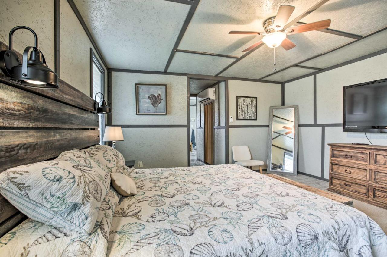 Waterfront Bay St Louis Beach House With Deck! Bay St. Louis Luaran gambar